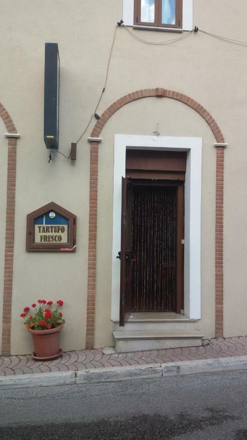 Albergo Il Cacciatore Ovindoli Esterno foto